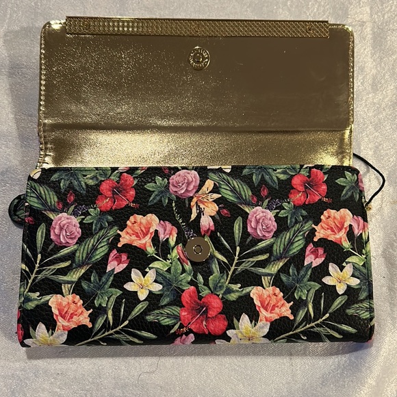 Steve Madden 3 part floral wallet - Picture 4 of 7